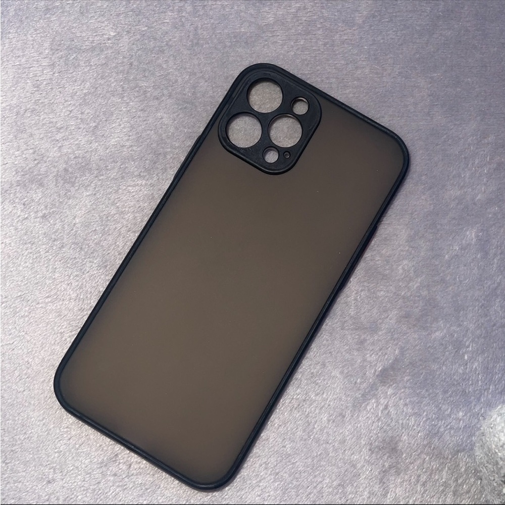 FREE‼️iPhone 12 Pro matte black case